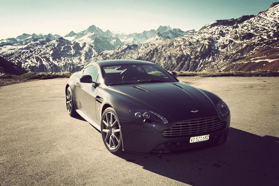 007 Aston Martin Driving Holiday